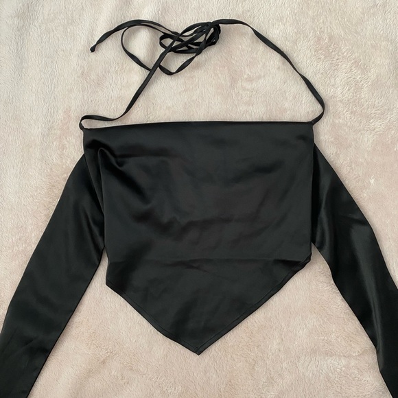 Beginning Boutique Scarf Top - Picture 2 of 5